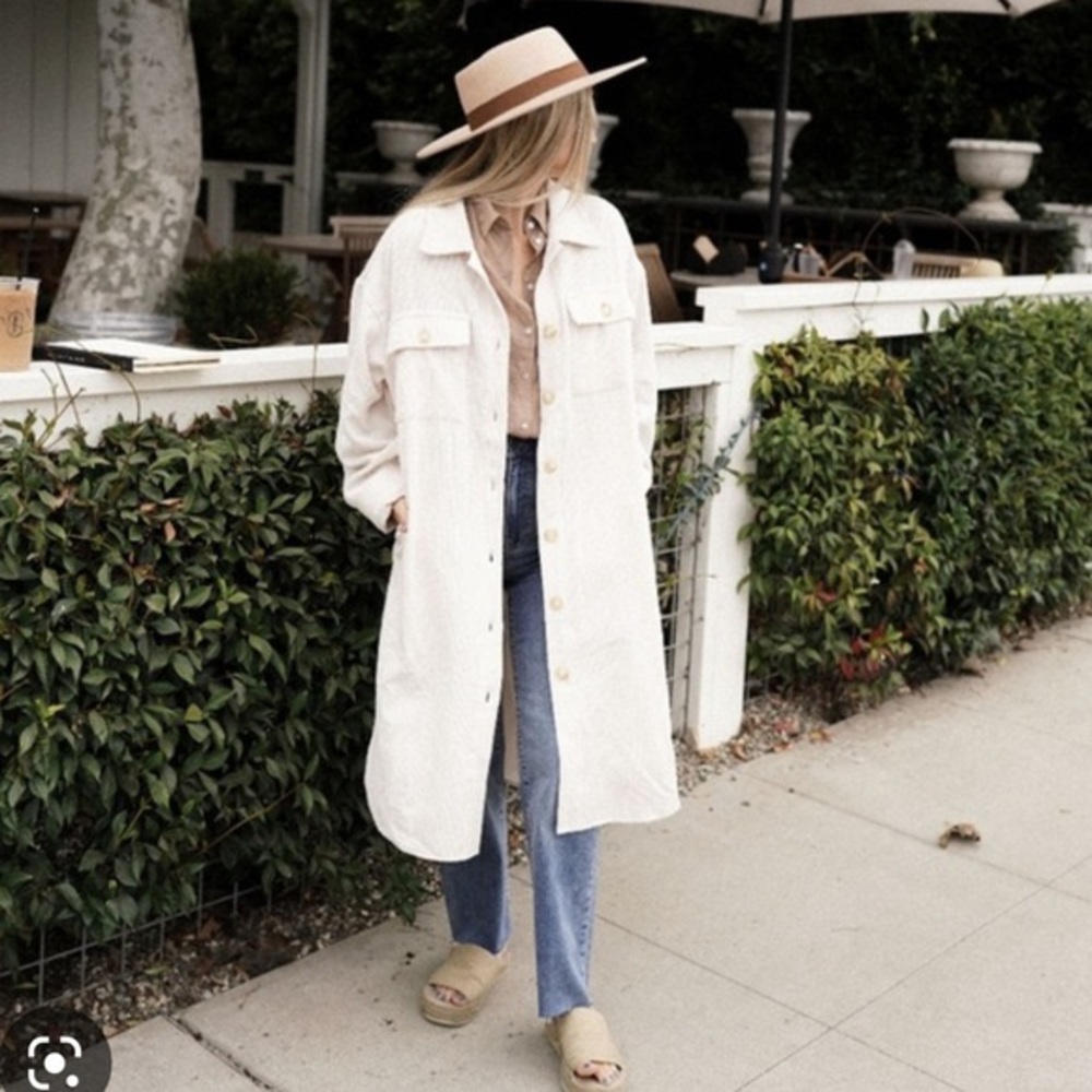 Carly Jean Los Angeles Larsen Shacket